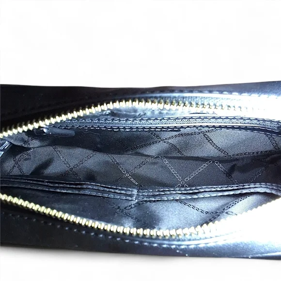 Michael Kors Manhattan Camera Crossbody - Picture 10 of 12